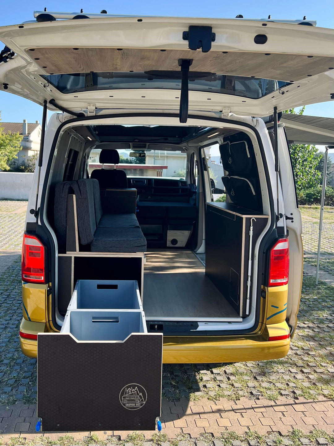 ¿Es legal camperizar una furgoneta en España?