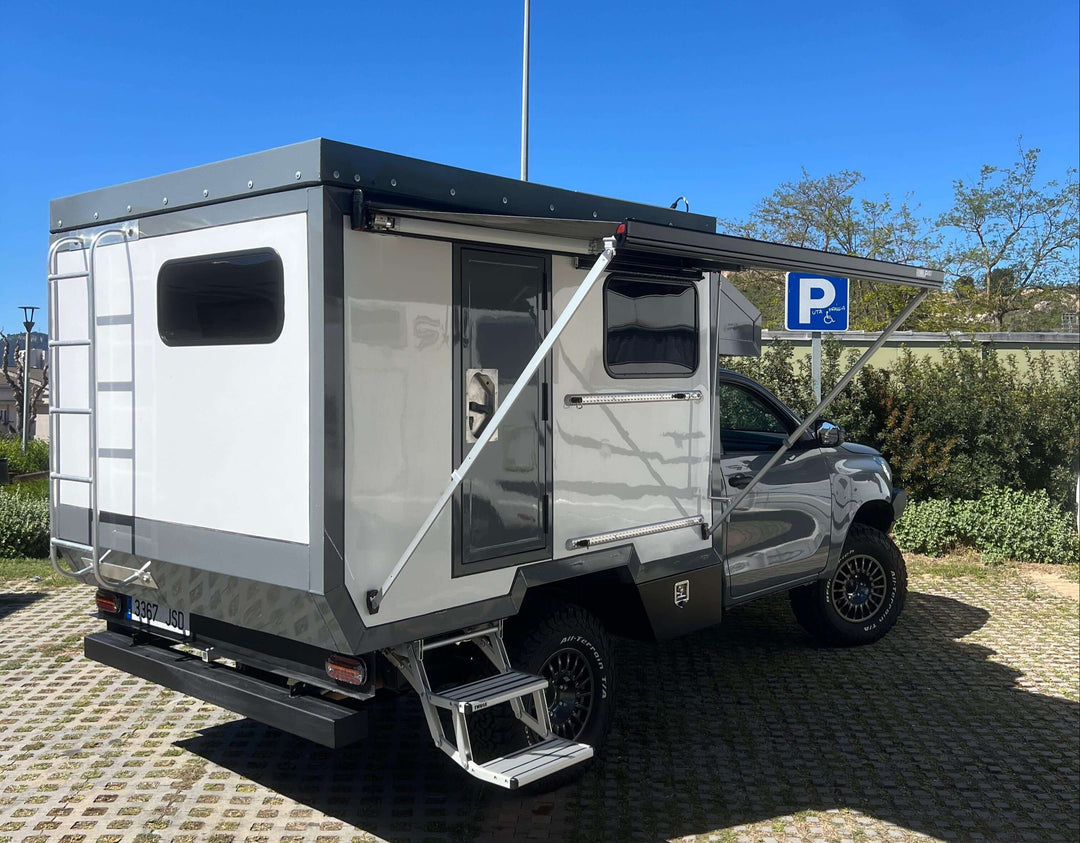 Toyota Hilux 4x4 Totalmente camperizada